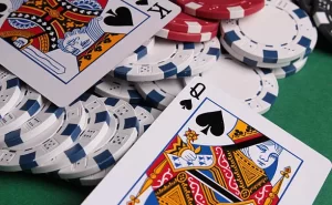 kham-pha-the-gioi-dinh-cao-cua-texas-holdem-poker-tam-su-vui-nhon-cung-poker